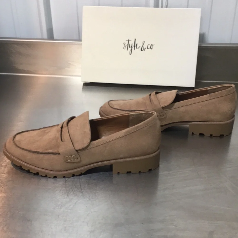New WB Woman’s Style & Co Tan Suede Loafers